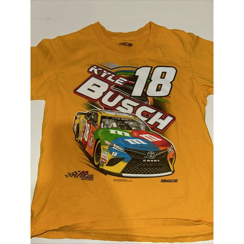 NASCAR Kyle Busch 18 Joe Gibbs 2019 Kids S Yellow Graphic T-Shirt M&Ms Toyota
